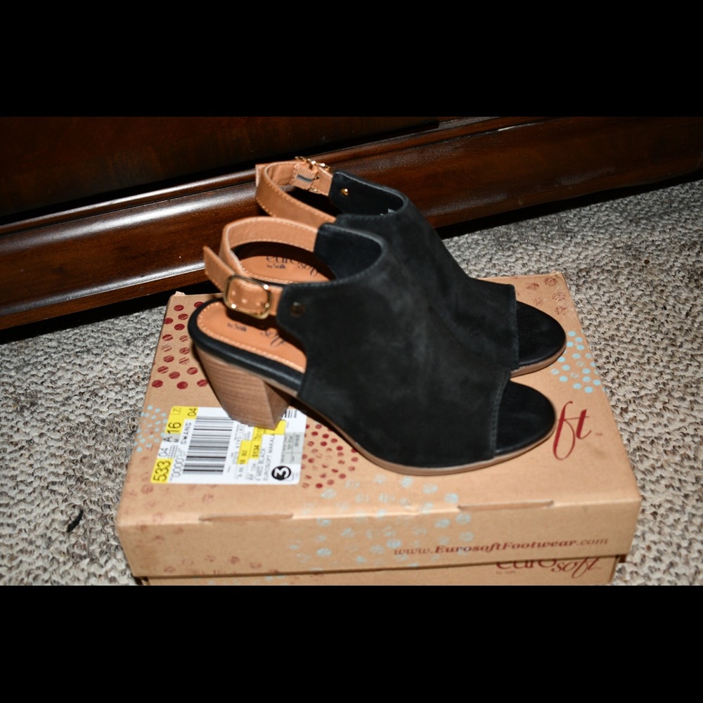 Black velvet sandal. Only worn once. Light use